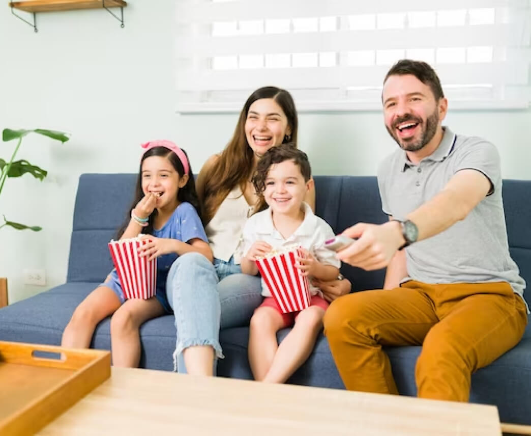 Aplicación IPTV mostrando canales en vivo en Smart TV